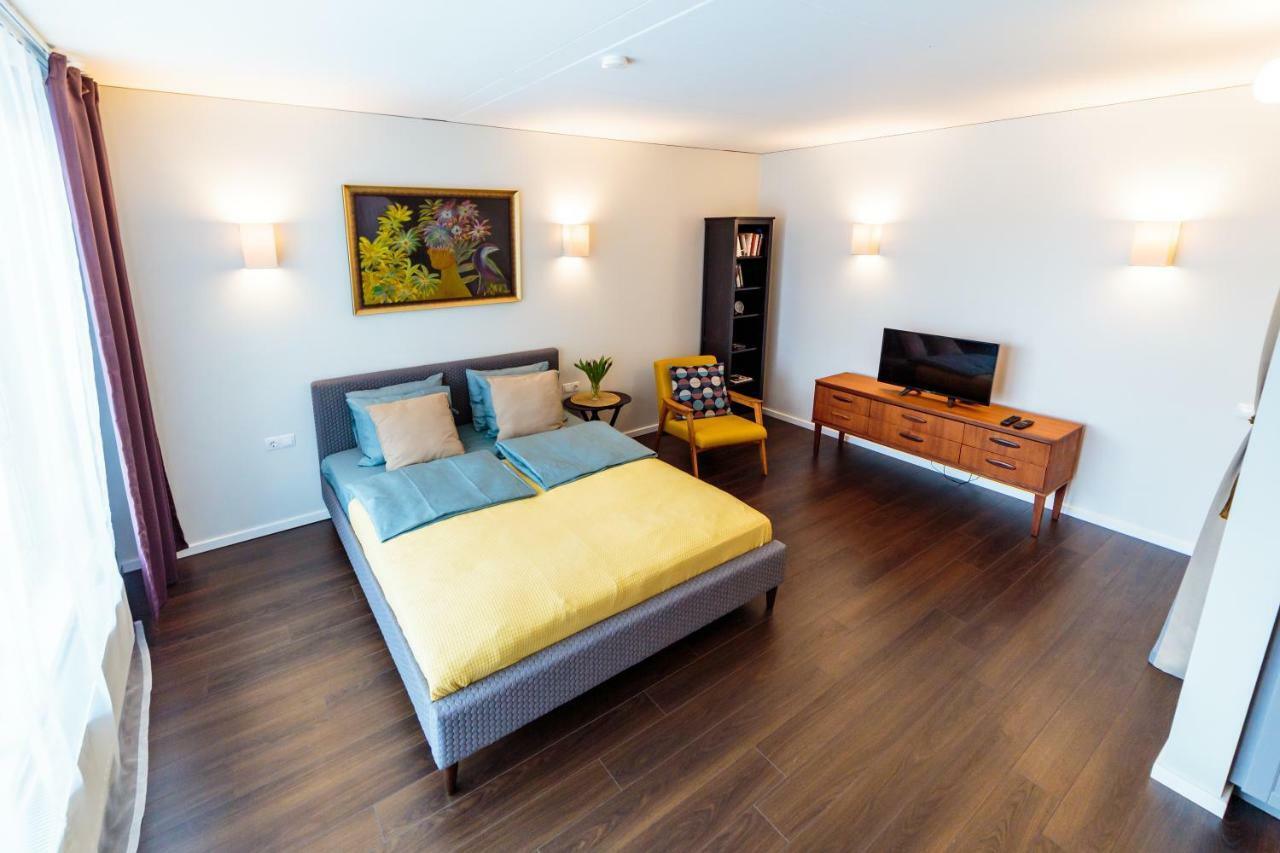 Romantic Apartment Close To The Old Town Vilnius Bagian luar foto