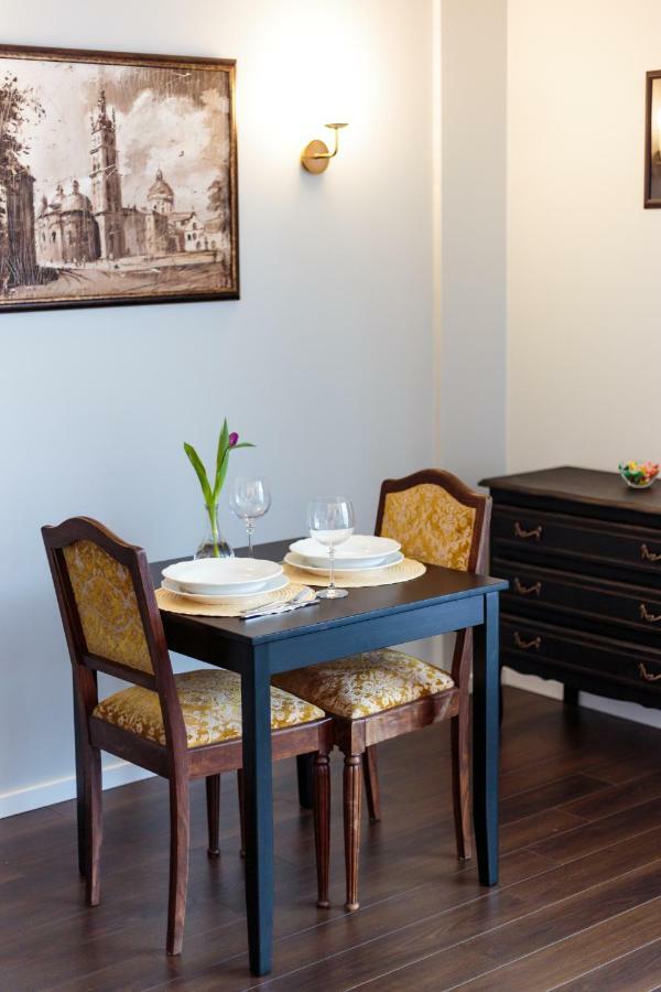 Romantic Apartment Close To The Old Town Vilnius Bagian luar foto